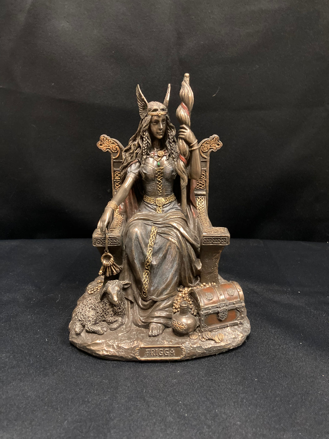 FRIGGA GODDESS OF WISDOM BRONZE 
19CM (15X14X19)