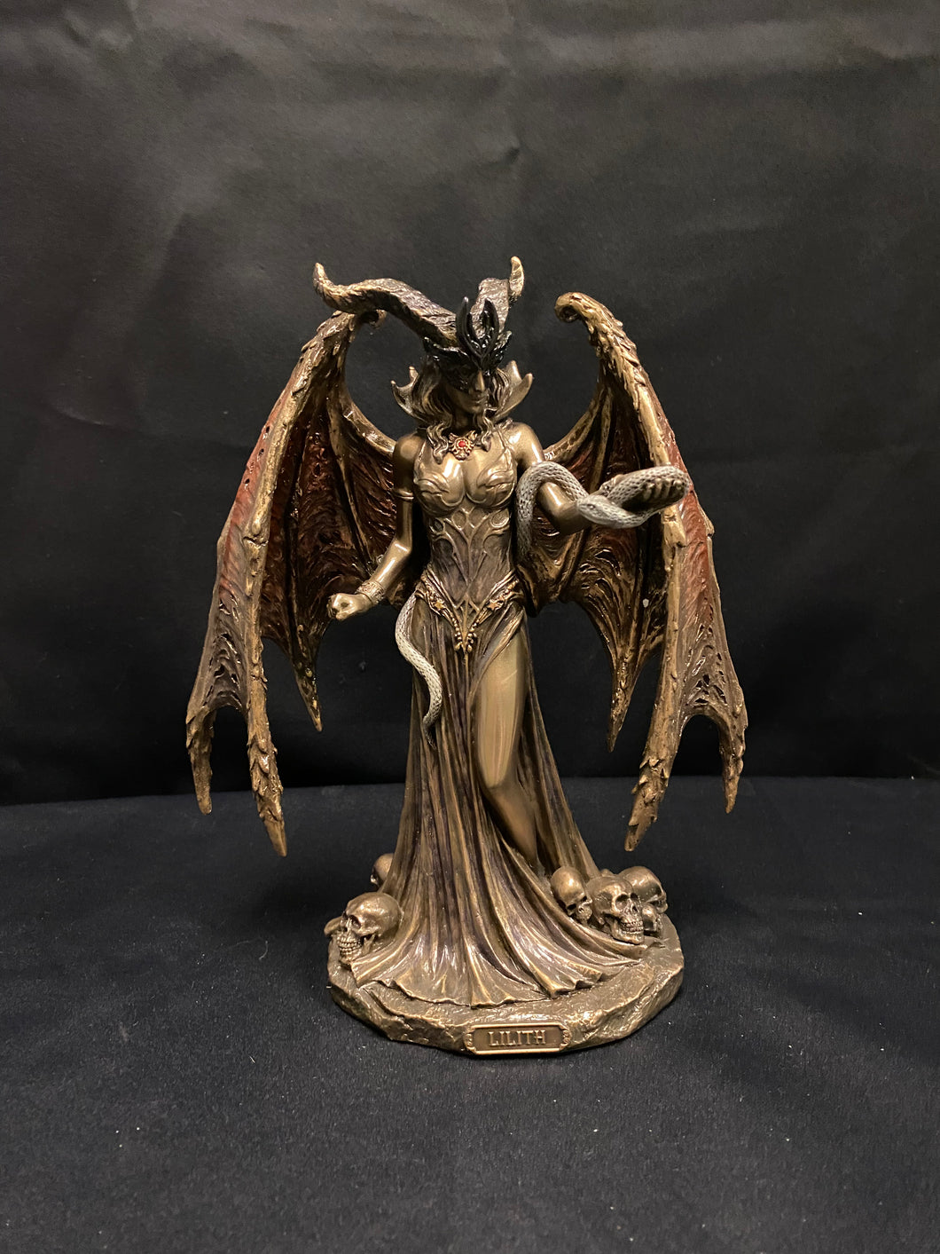 LILITH THE FIRST WOMAN - BRONZE 23CM
