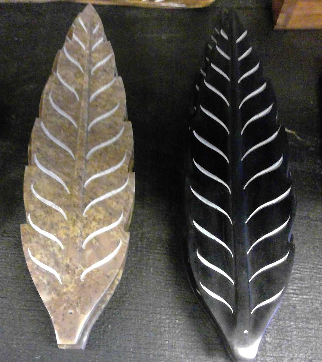 SOAPSTONE INCENSE HOLDER-NATURAL LEAF 10